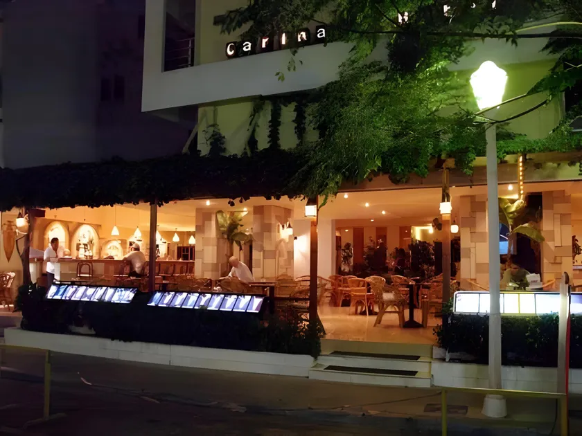 Carina Hotel - Image 1