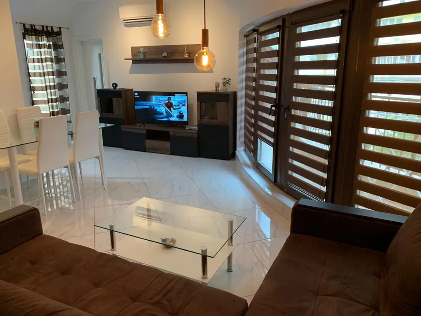 Sea Star  Central/Sea Garden Luxury Apartment - Image 1