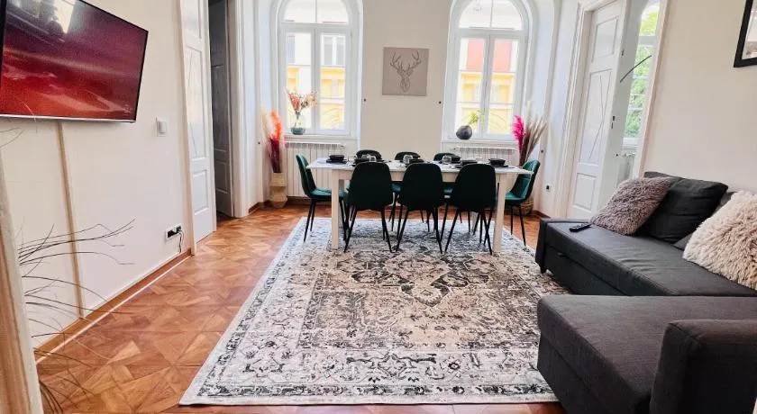 Suite Mitteleuropa private parking - Image 1