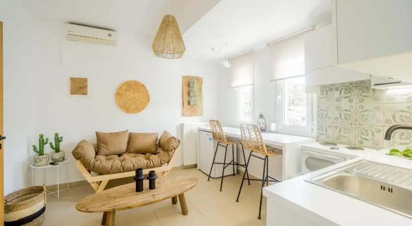 Urban Beach Studio - Image 1