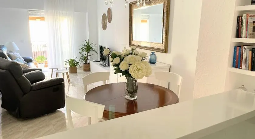 Céntrico Apartamento Vara de Rey - Image 1