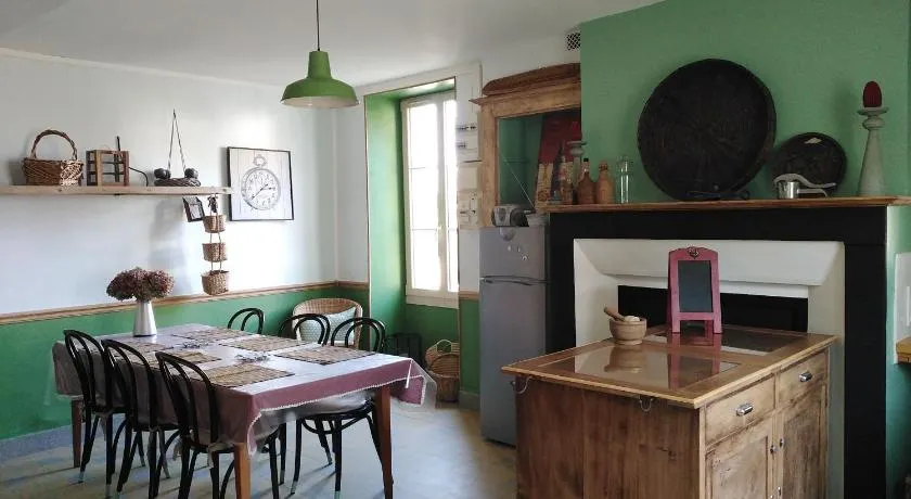 Meublé de tourisme La Maison d'Orgy - Image 1