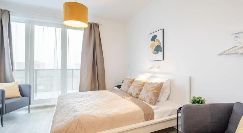 Modern 2-room flat with terrace - Image 1