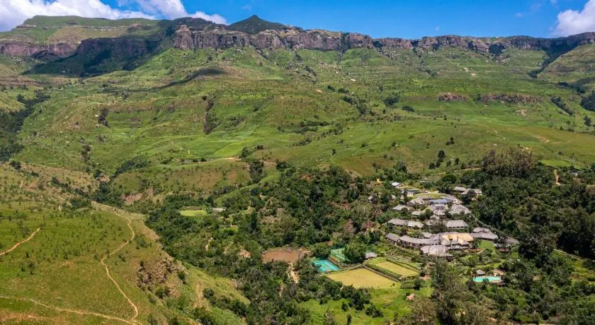 Cavern Resort & Spa - Image 1