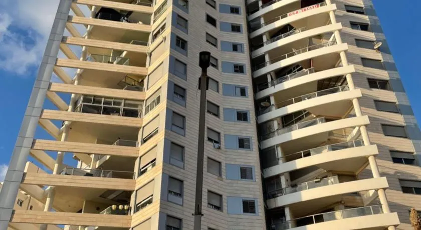 ISRALUX APARTMENTS - Image 1