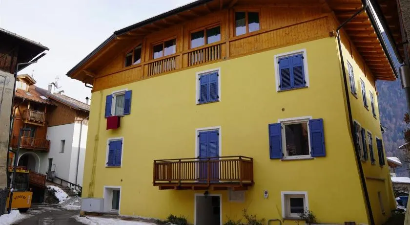 Juli Richi holidays - Image 1