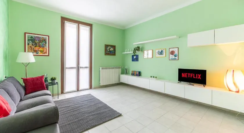 Large Apt Milano 3Bdr 4 Baths San Siro - Image 1