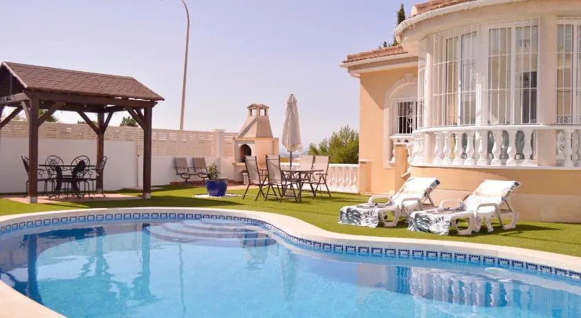 Casa Reni - 5 Bedroom Villa with private pool - Image 1
