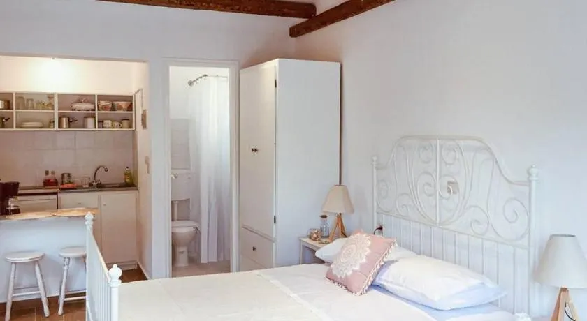 Malamo Home Studios, Lambi Beach - Image 1