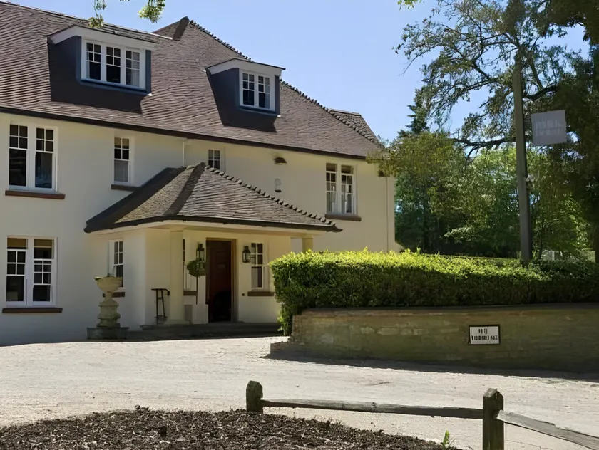 Park House Hotel - Image 1