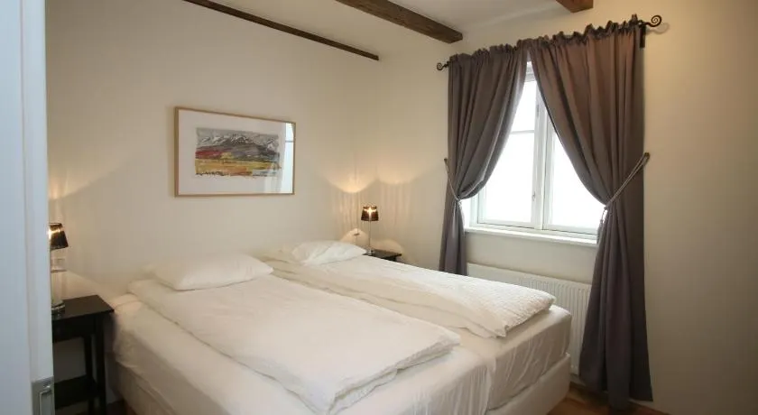 Acco Ice Apartments - Image 1