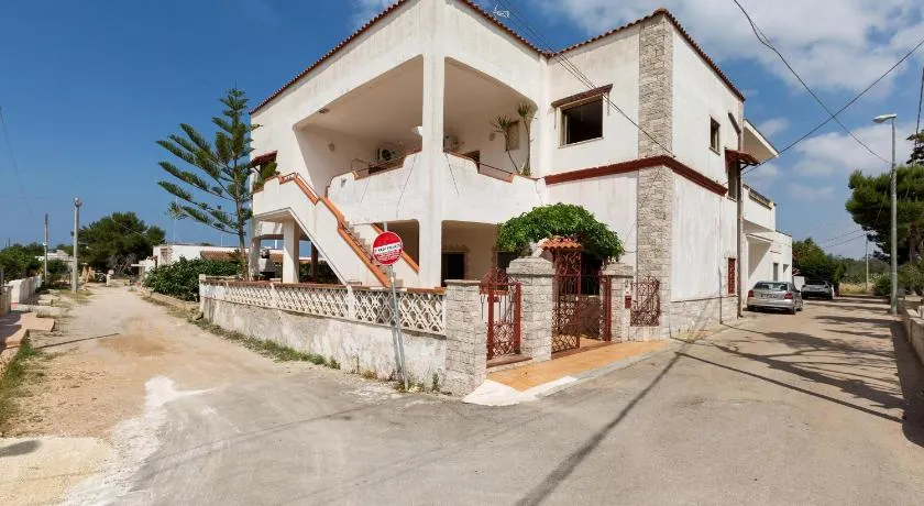 Villetta Posto Rosso by BarbarHouse - Image 1