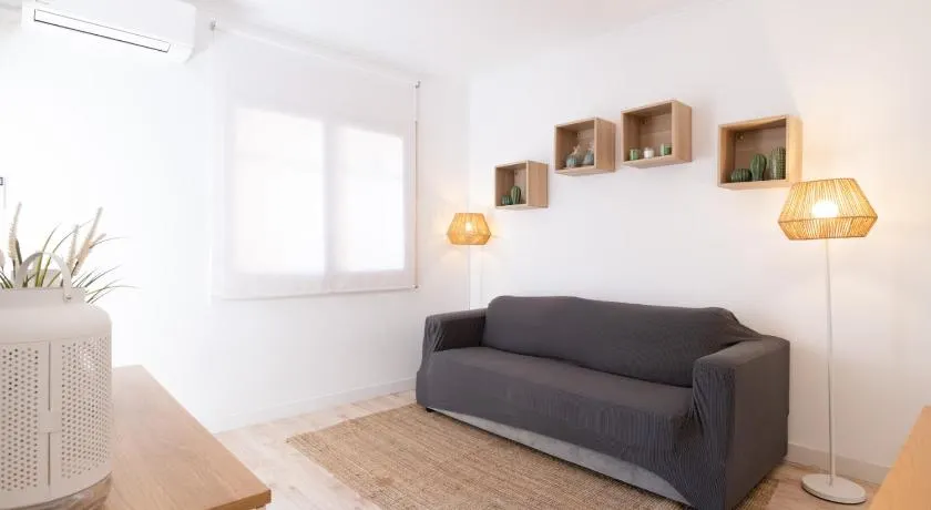 Apartamento NUEVO con encanto en SAGRADA FAMILIA - Image 1