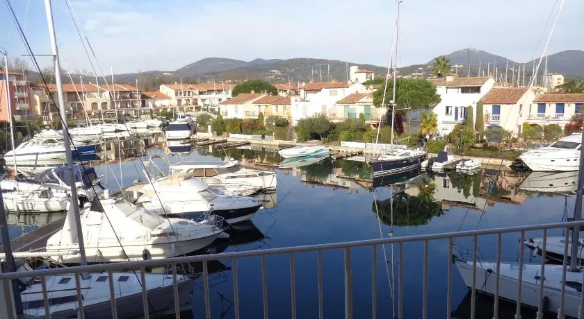 appartement avec vue sur bateau - Image 1
