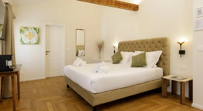 Neris Boutique Rooms - Image 1