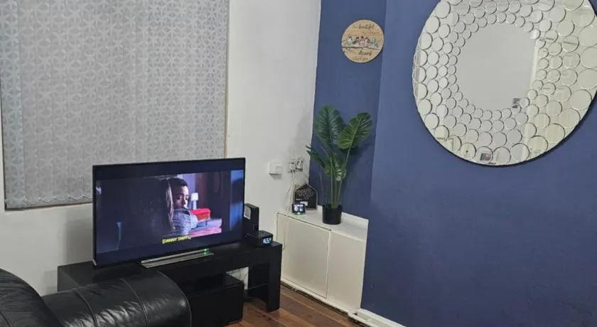 Your Happy Place-2 Bedroom House - Image 1