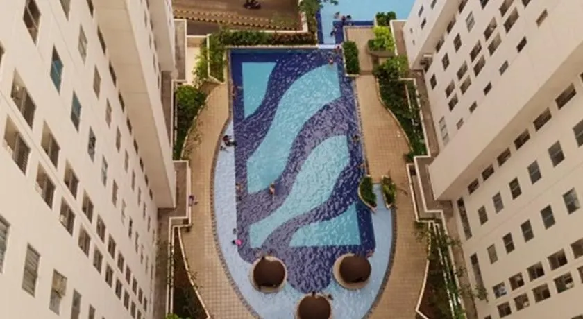 Channel Stay @ Bassura City Apartment - Image 1