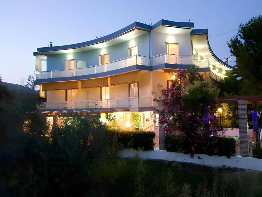 Souris Hotel - Image 1