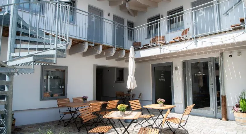 Main Landhaus - Image 1