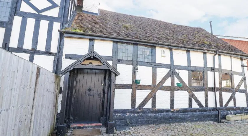 Wyre Court Cottage - Image 1
