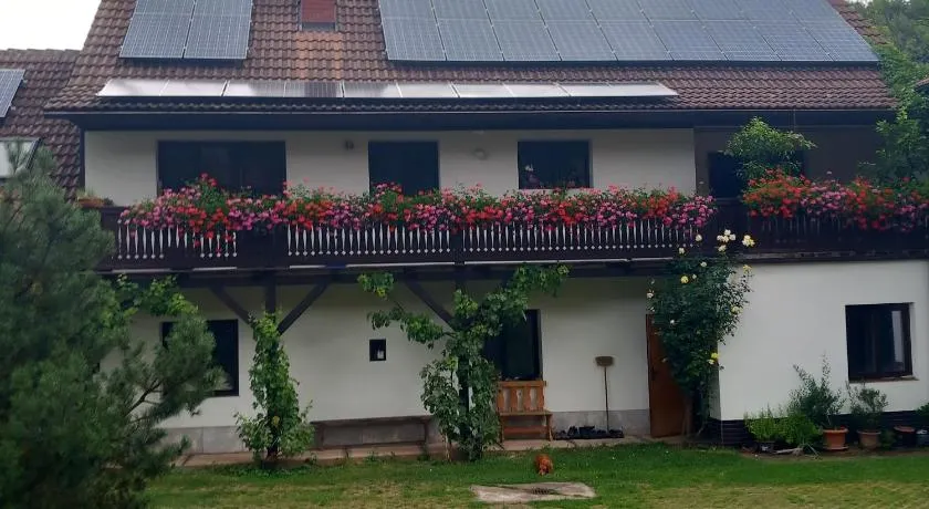 U tří jasanů - Image 1