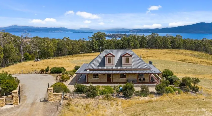 Manfield Country Bruny Island - Image 1