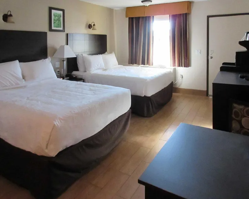 Quality Inn & Suites near Downtown Bakersfield - Image 1