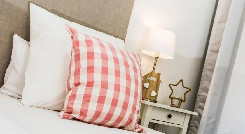 Apartamentos Cornellalux - Image 1