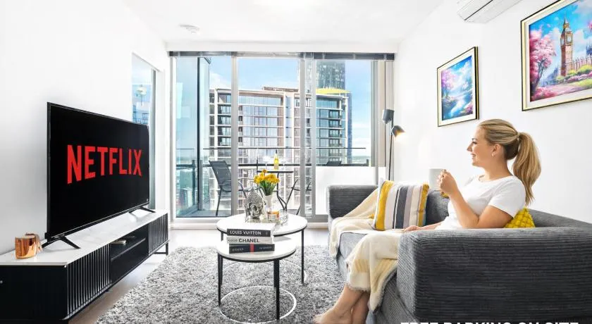 SouthBank SkyView L41 2B1B with Carpark, Pool, Gym, 24X7 Concierge, Security - Image 1