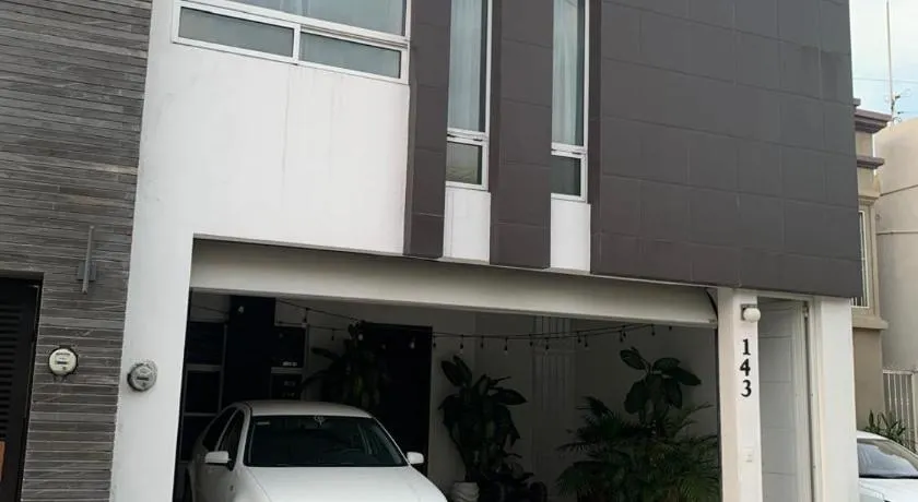 Un hogar lejos de Casa - Image 1