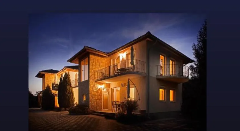 Maja apartmanhàz - Image 1