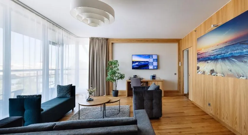 Hestia Hotel Europa - Image 1