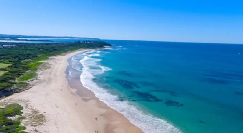 Caves Beach Getaway - Image 1
