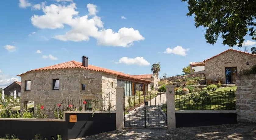 Valados do Outeiro - Casas de Campo - Image 1