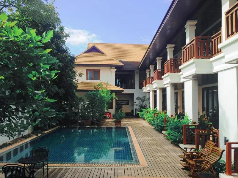Athena Hotel - Image 1