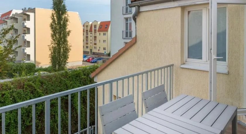 H&H Apartments im Herzen der Stadt in der Lange Strasse geräumig ruhig mit Küche und Esstisch - Image 1