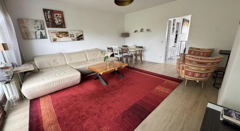 Exclusive Maisonette 90qm Parkplatz Balkon Citynah - Image 1