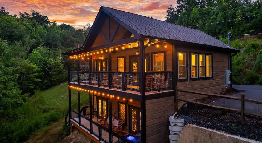 Beautiful Smoky Mountain Views with Hot Tub Game Room - Image 1