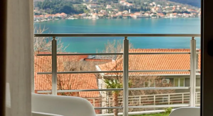2montenegro VISTA Apartments - Image 1