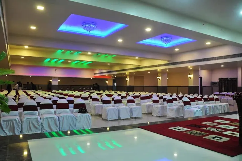 Hotel Sai Plaza - Image 1