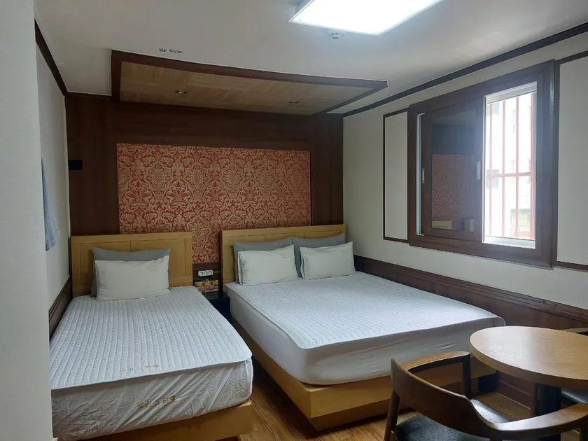 Prince Motel - Image 1