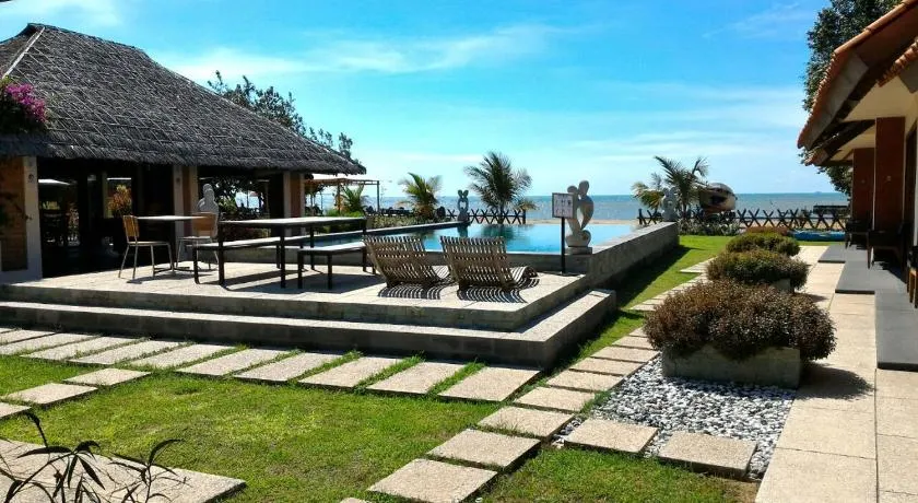 Jepara Marina Beach Bungalows - Image 1