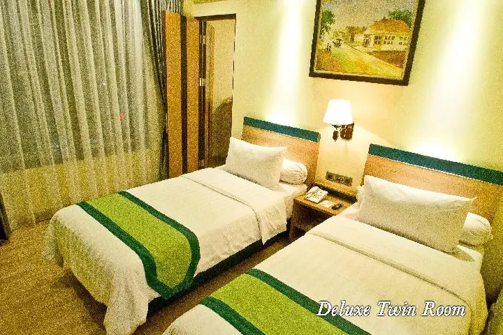 Green Batara Hotel - Image 1