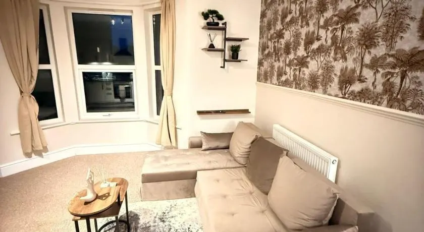 The Coral Stay By Cambridge Central Station - Image 1