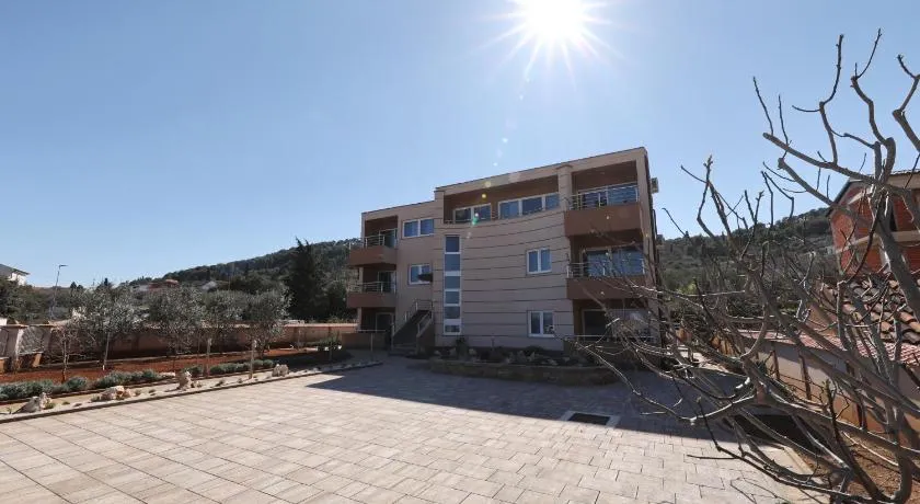 Apartment Dora - Image 1