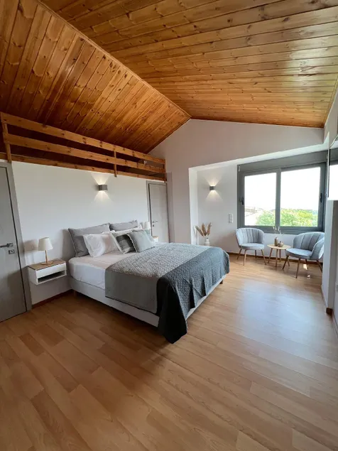 Koroni Luxury Maisonette - Image 1