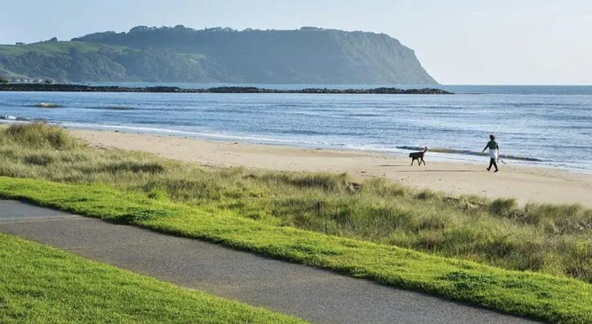 Stay - East Wynyard Beach - Image 1