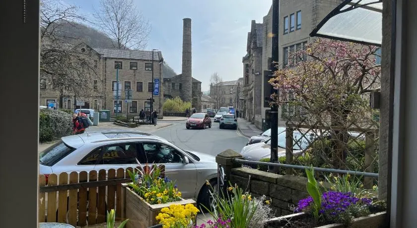 Royd Villas Central Hebden Bridge - Image 1