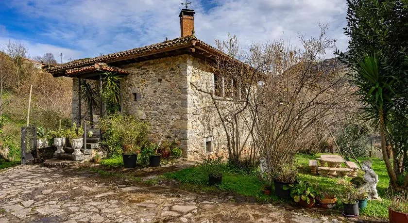 La Casa De La Torre - Image 1
