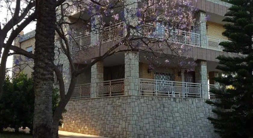Villa Entrenaranjos - Image 1